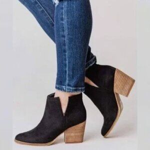 Jeffrey Campbell Rosalee Black Suede Block Heel Ankle Booties Size 8.5